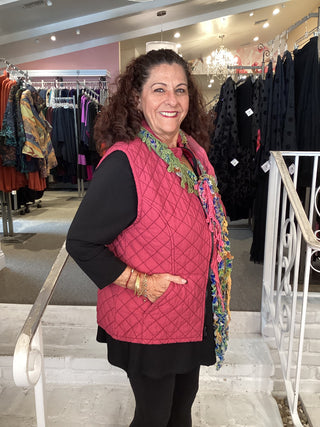 QUILT ZIP VEST - RHUBARB