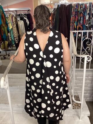 COWL NECK SLVLESS DRESS - BLK