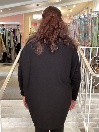 MIKA V BOXY FINE KNIT -BLACK