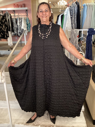 HI-NECK TEXTURED DRESS - BLACK