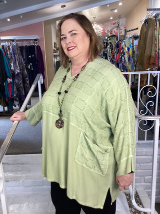V 2 PKT Tunic – Eyelash Spring