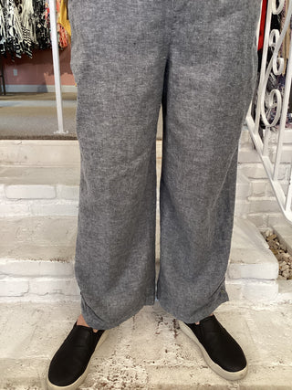 LINEN PLEAT BUTTON CAPRI-BLACK
