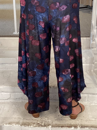 AP731M Punto Pant in Midnight by Alembika