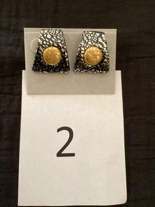 EARRING - VARIOUS