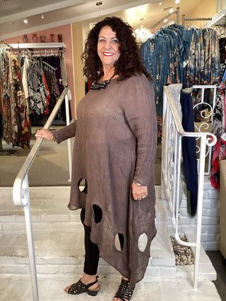 CRINKLE WHOLY TUNIC - BROWN