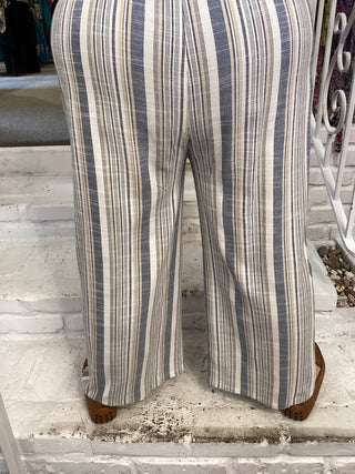 LANDON CAPRI PANT - SAND STRIP