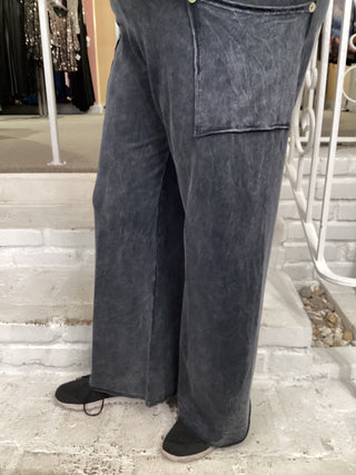 PATCH PKT BUTTON PANT -BLACK