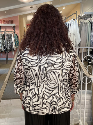 BLK & WHITE SIDE CLOSE BLOUSE