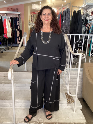CONTRAST STITCH TUNIC - BLACK