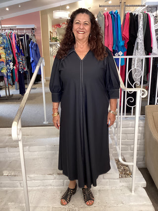 POINT COLLAR DRESS - BLACK