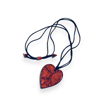 HEART PENDANT RED MARLED