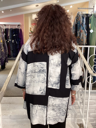 28. DENISE TUNIC - B W