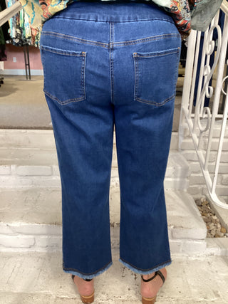 FRINGE HEM CROP - MID DENIM