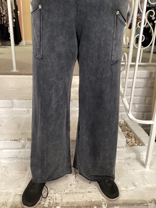 PATCH PKT BUTTON PANT -BLACK