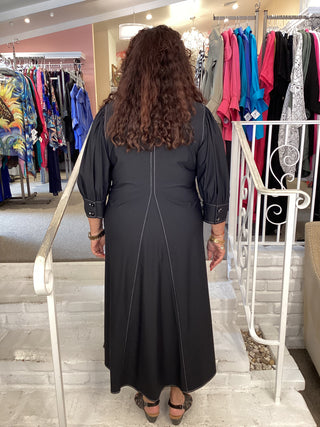 POINT COLLAR DRESS - BLACK