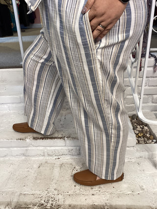 LANDON CAPRI PANT - SAND STRIP