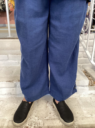 LINEN PLEAT BUTTON CAPRI-NAVY