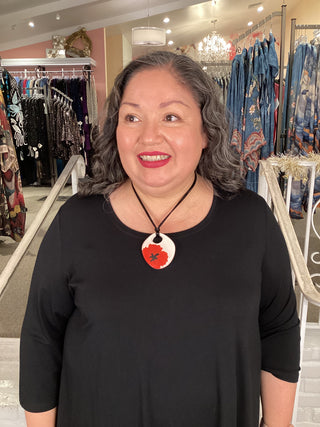 16 BAILA RED FLORA PENDANT
