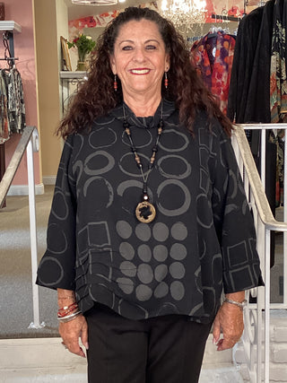 BLACK GRAY GRAPHIC PRINT TOP