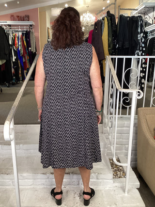 CHRISTINE DRESS - DASHED LINES