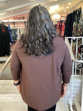 MIKA V BOXY FINE KNIT- BROWN