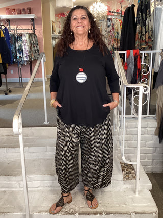 GRAPHIC BARREL PANT
