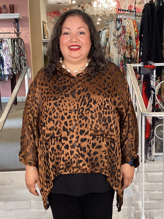 HIGH LOW BUTTON FRONT SHIRT