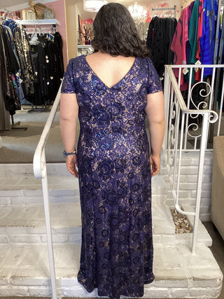 S/S LACE A LINE