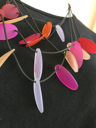 PETALE NECKLACE - FRESH