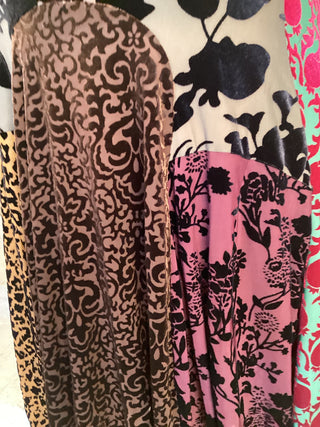 AT800R Cut Velvet Tunic in Regal Mix by Alembika
