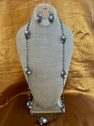 79 G61 WHITE AGATE W/ SILVER