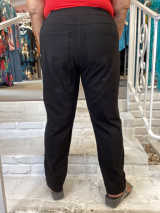 M2623 ANKLE PANT - BLACK