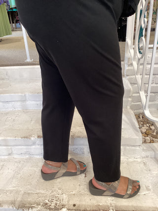 CROP LEGGING - JET BLACK
