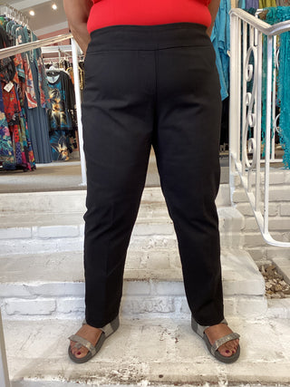 M2623 ANKLE PANT - BLACK