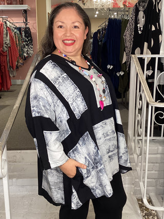 28. DENISE TUNIC - B W