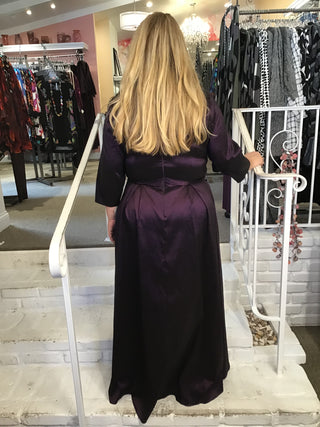 PORTRAIT COLLAR DRESS - PLUM