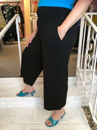 GAYLENE CAPRI - BLACK, BLUE SKY - ABUNDANCE PLUS SIZE