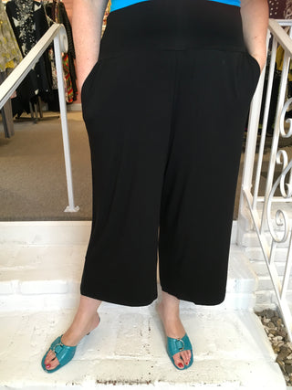 GAYLENE CAPRI - BLACK, BLUE SKY - ABUNDANCE PLUS SIZE